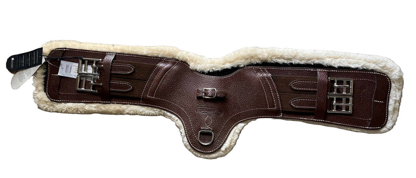 Dressage girth with chocolate brown leather