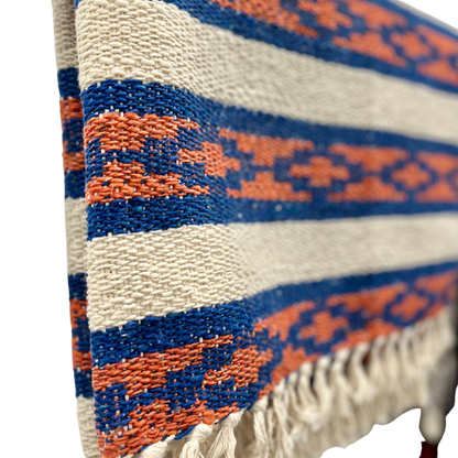 Closeup of Kingfisher saddle pad