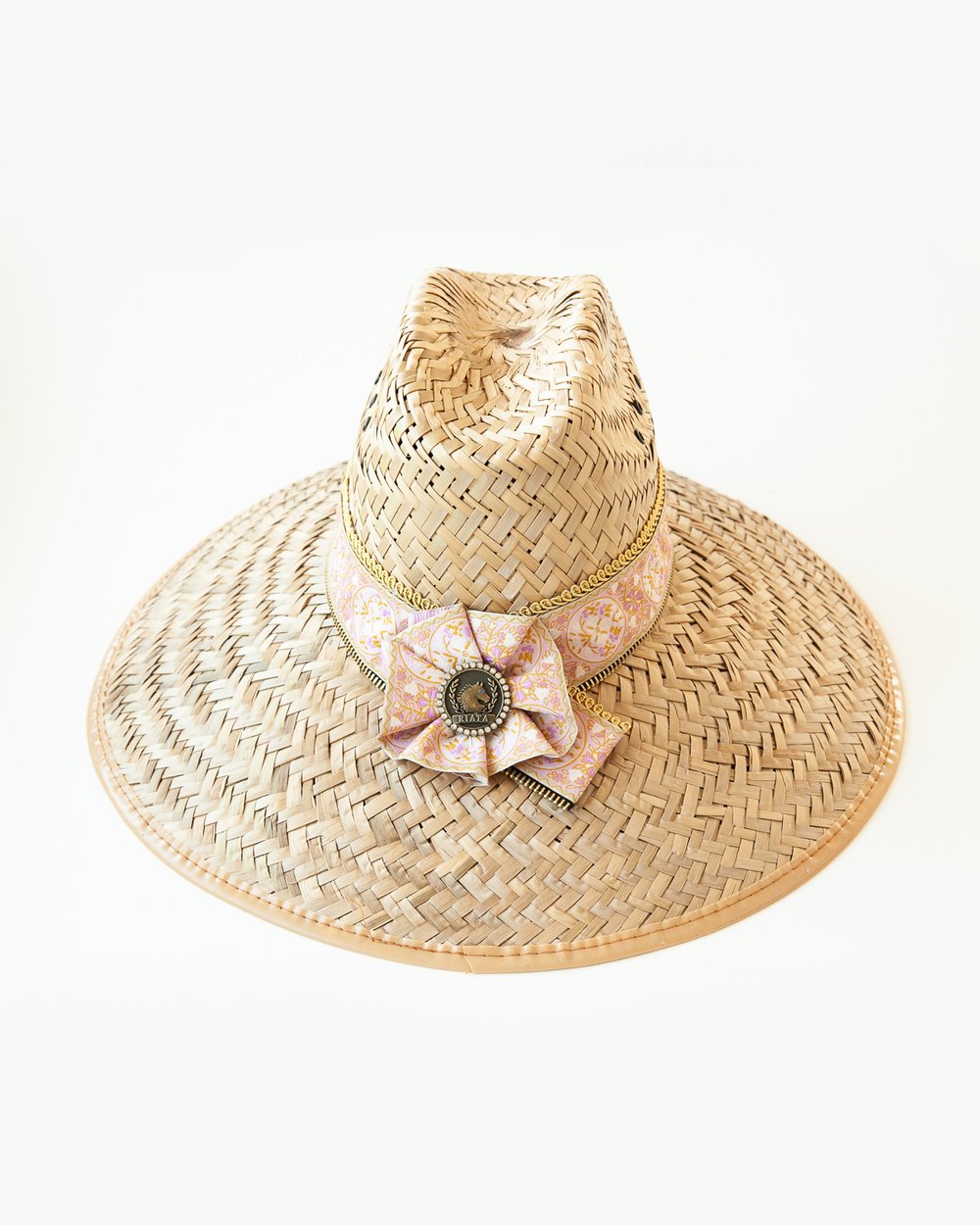 Woven hat with Rose Quartz patterned ribbon