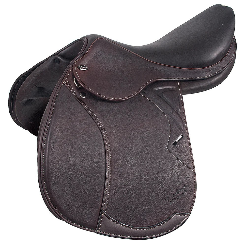 Angled view of saddle