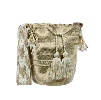 Woven bag in beige and white