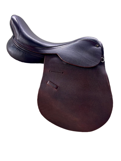 Saddle right view