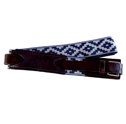 Overgirth in navy blue and white pampa pattern