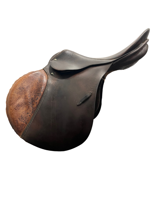 Left view of saddle