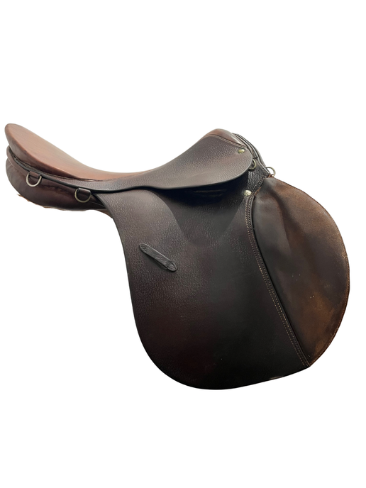 Right side view of saddle