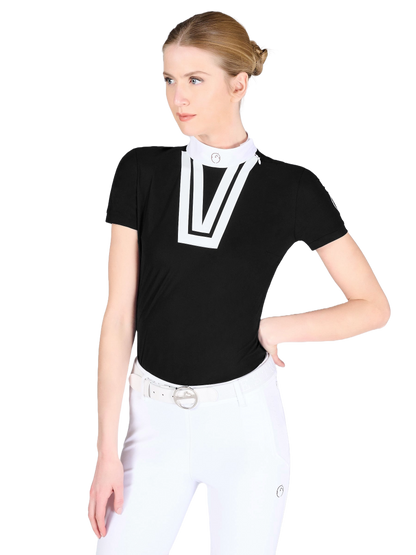 Model in black short-sleeve show shirt